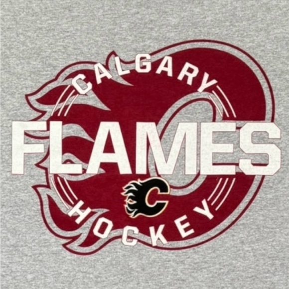 🆕Adult | Calgary Flames NHL Short Sleeve Tee - Picture 2 of 13